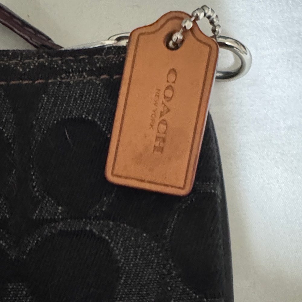 Coach Black Signature Jacquard Shoulder Hobo with Matching Pouch - Picture 5 of 9